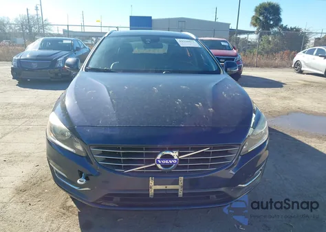 2015 Volvo V60 T5 Premier из США, поврежденный, VIN YV126MEB3F1209061